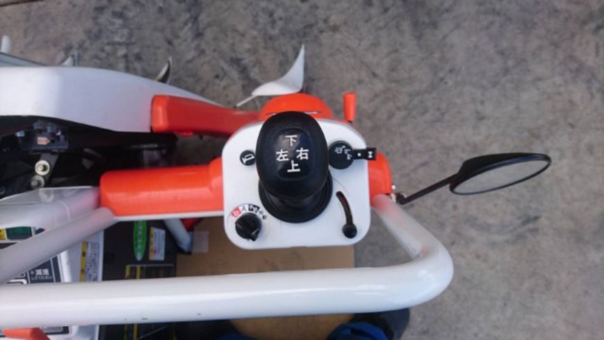 コンバイン ER211G 写真６